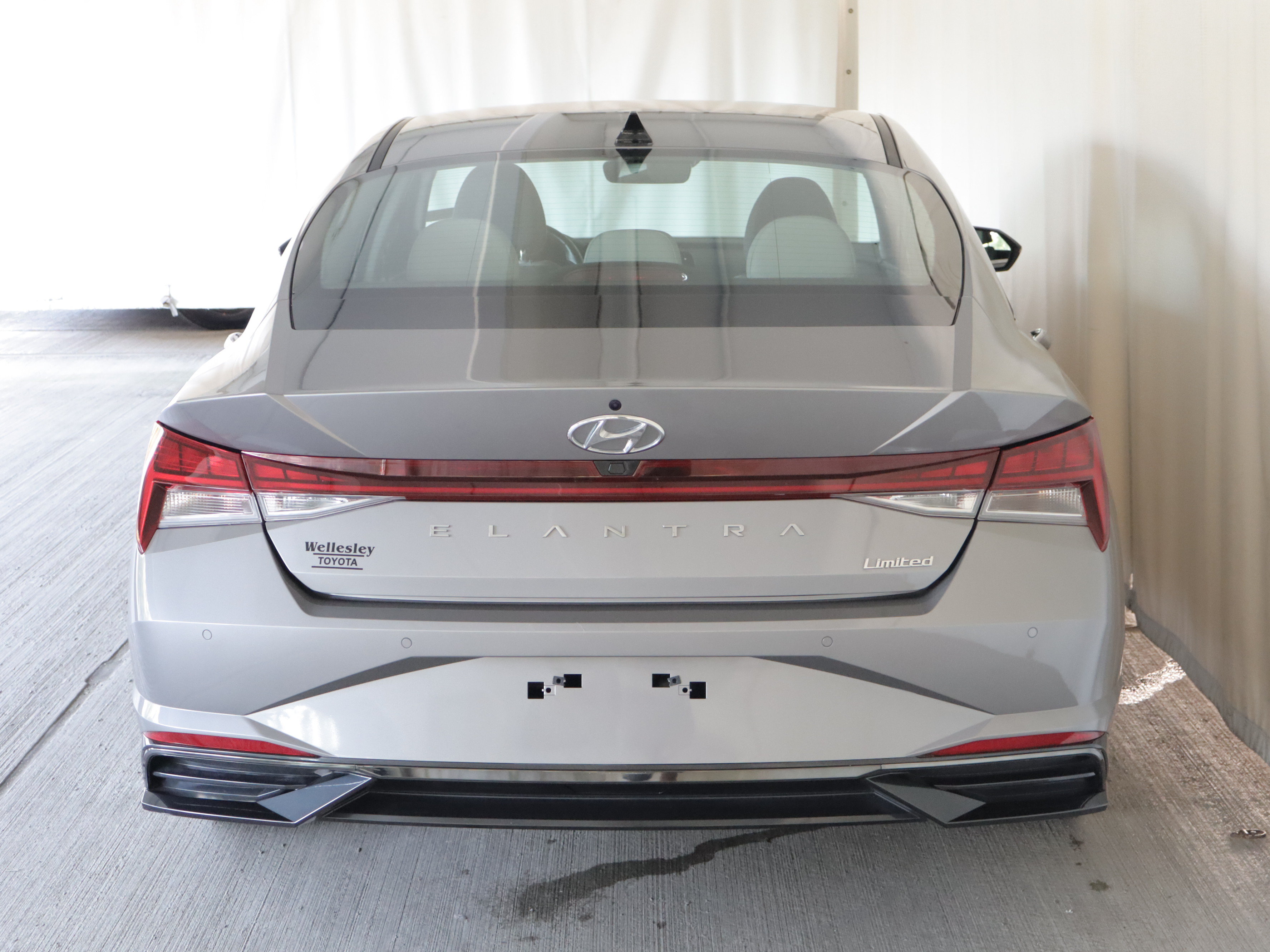 Used 2022 Hyundai Elantra Limited w/ Cargo Package FWD image 28