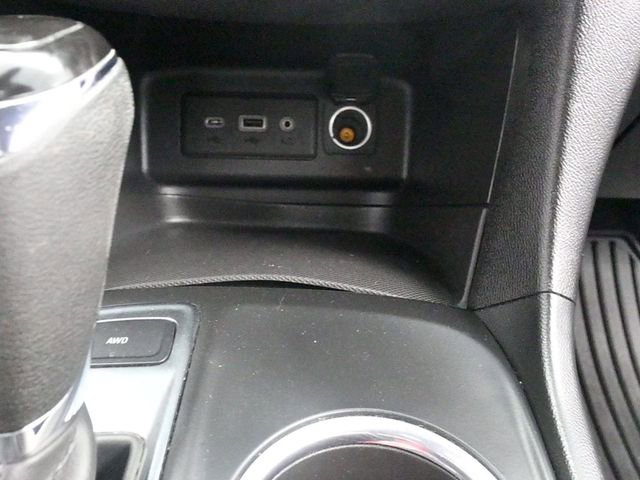 Used 2019 Chevrolet Equinox LT image 18
