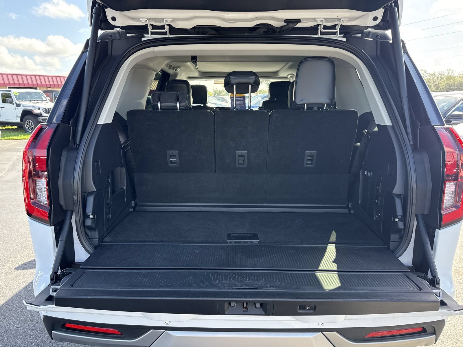Certified 2025 Ford Expedition Platinum AWD/4WD image 14