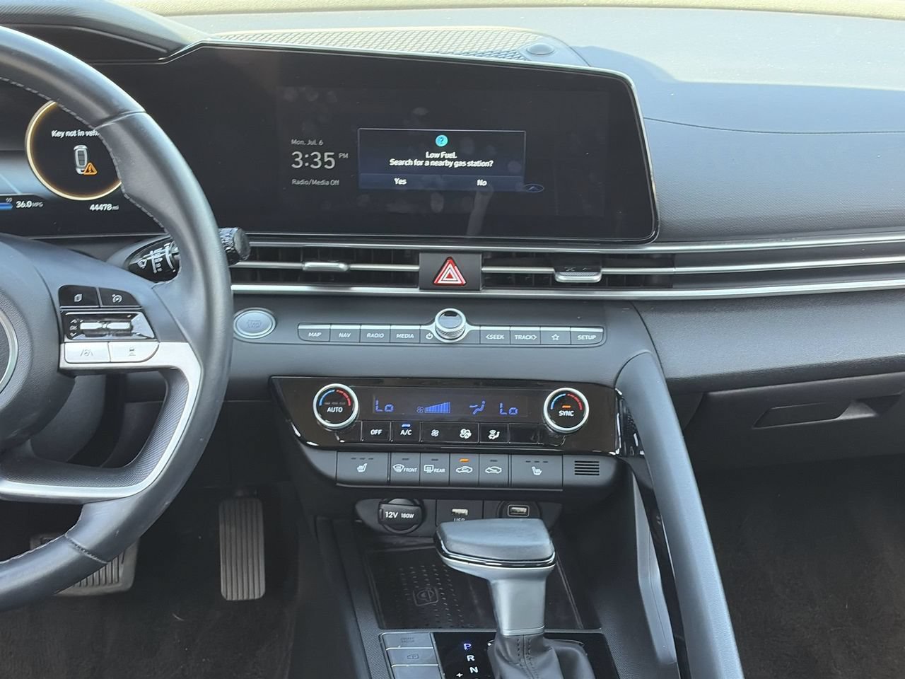 Certified 2023 Hyundai Elantra SEL w/ Convenience Package FWD image 14