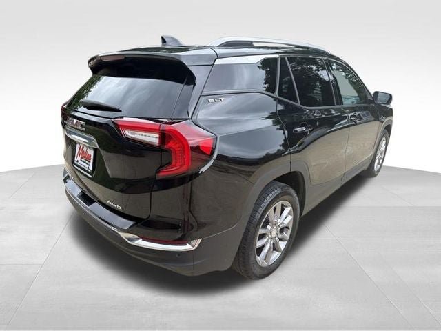 Used 2022 GMC Terrain SLT w/ Tech Package AWD/4WD image 4