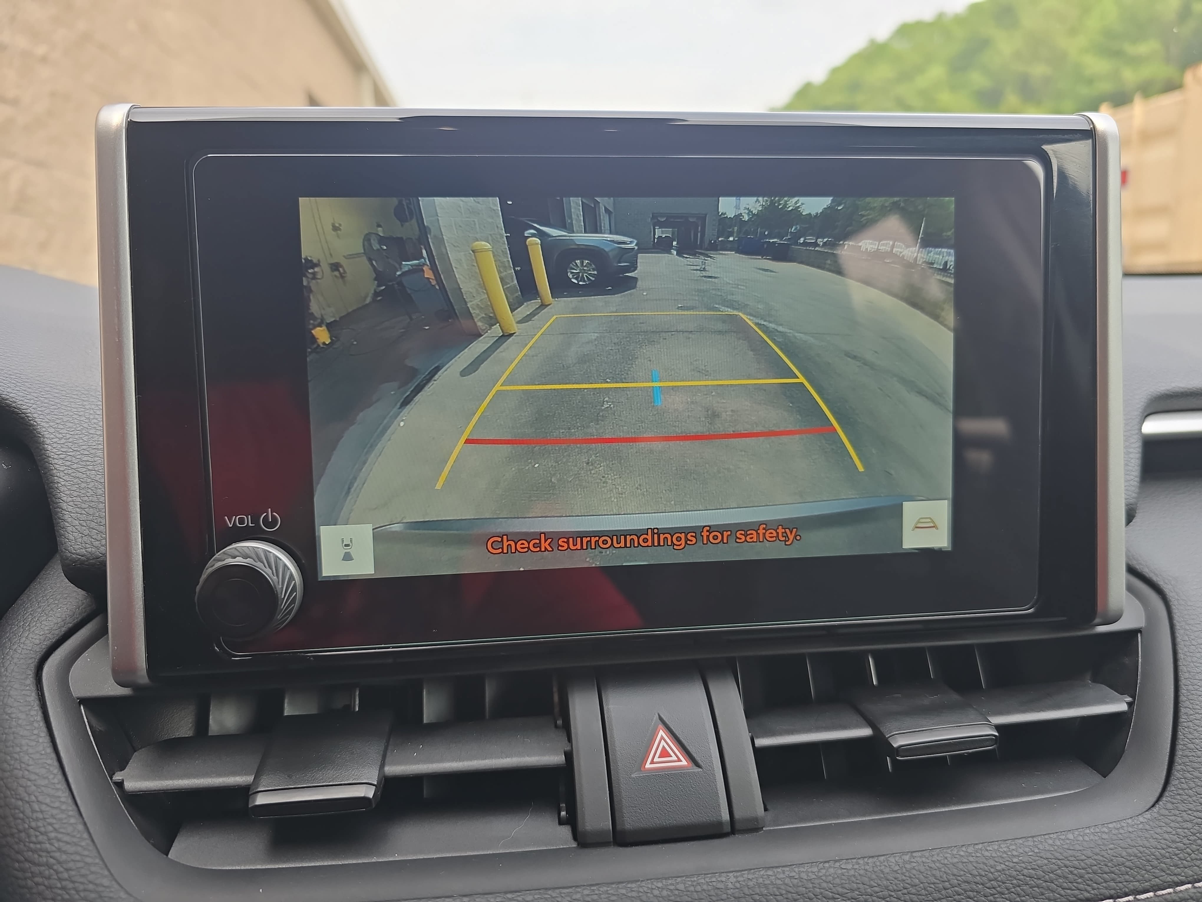 Used 2025 Toyota RAV4 XLE w/ Convenience Package FWD image 22