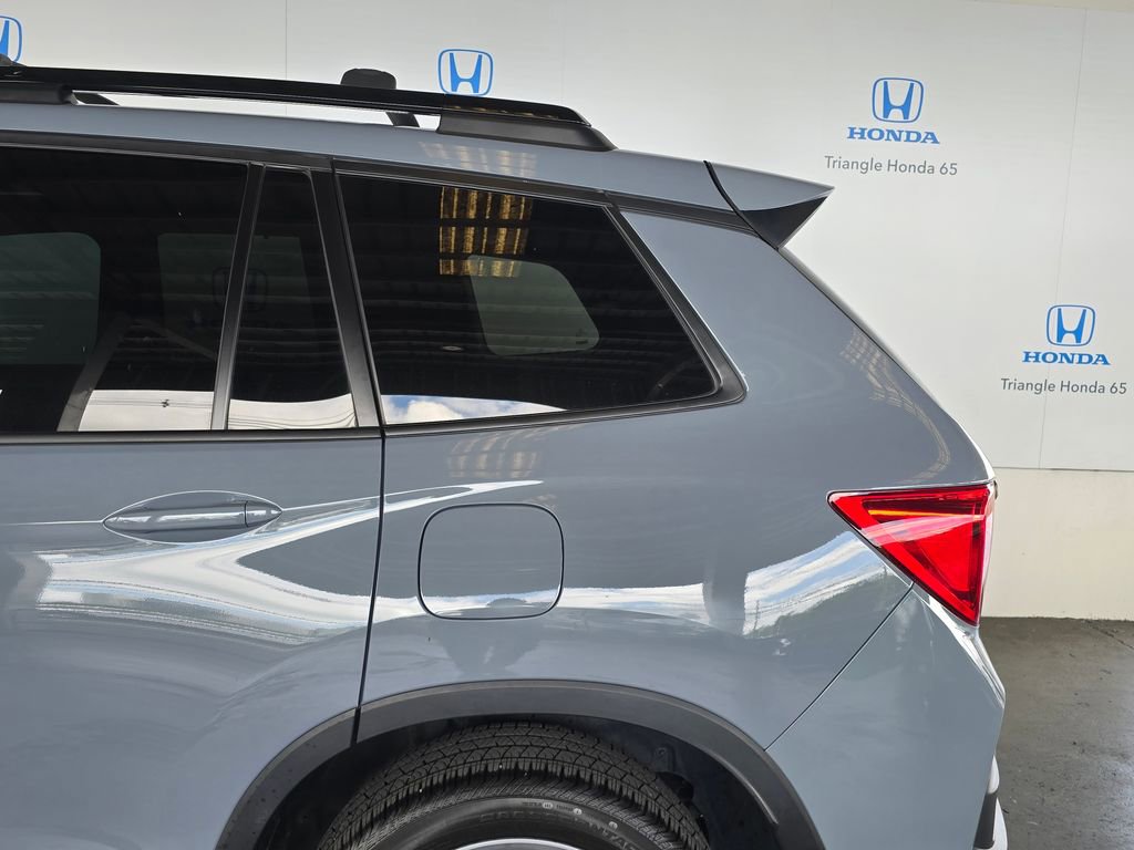 Used 2025 Honda Passport EX-L image 41