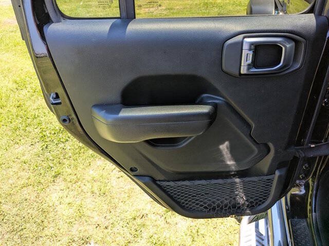 Used 2020 Jeep Wrangler Unlimited Sport S AWD/4WD image 23