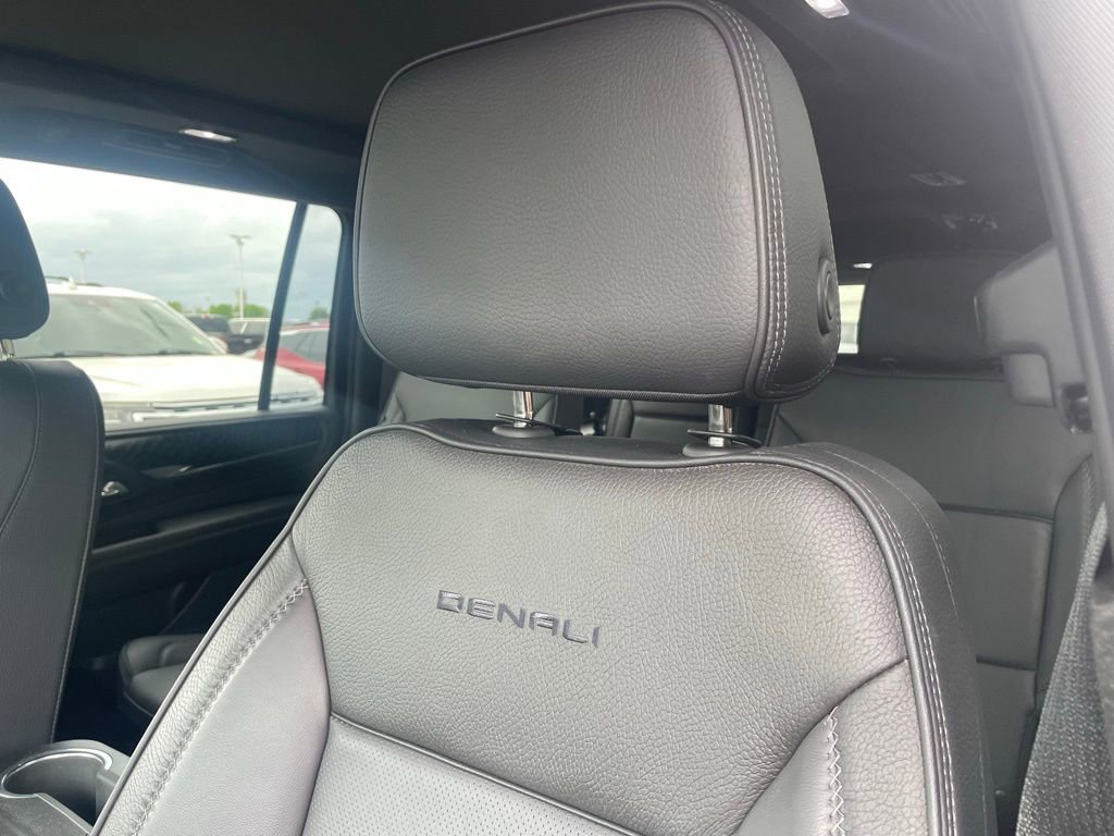 Used 2023 GMC Yukon XL Denali w/ LPO, Floor Liner Package AWD/4WD image 20