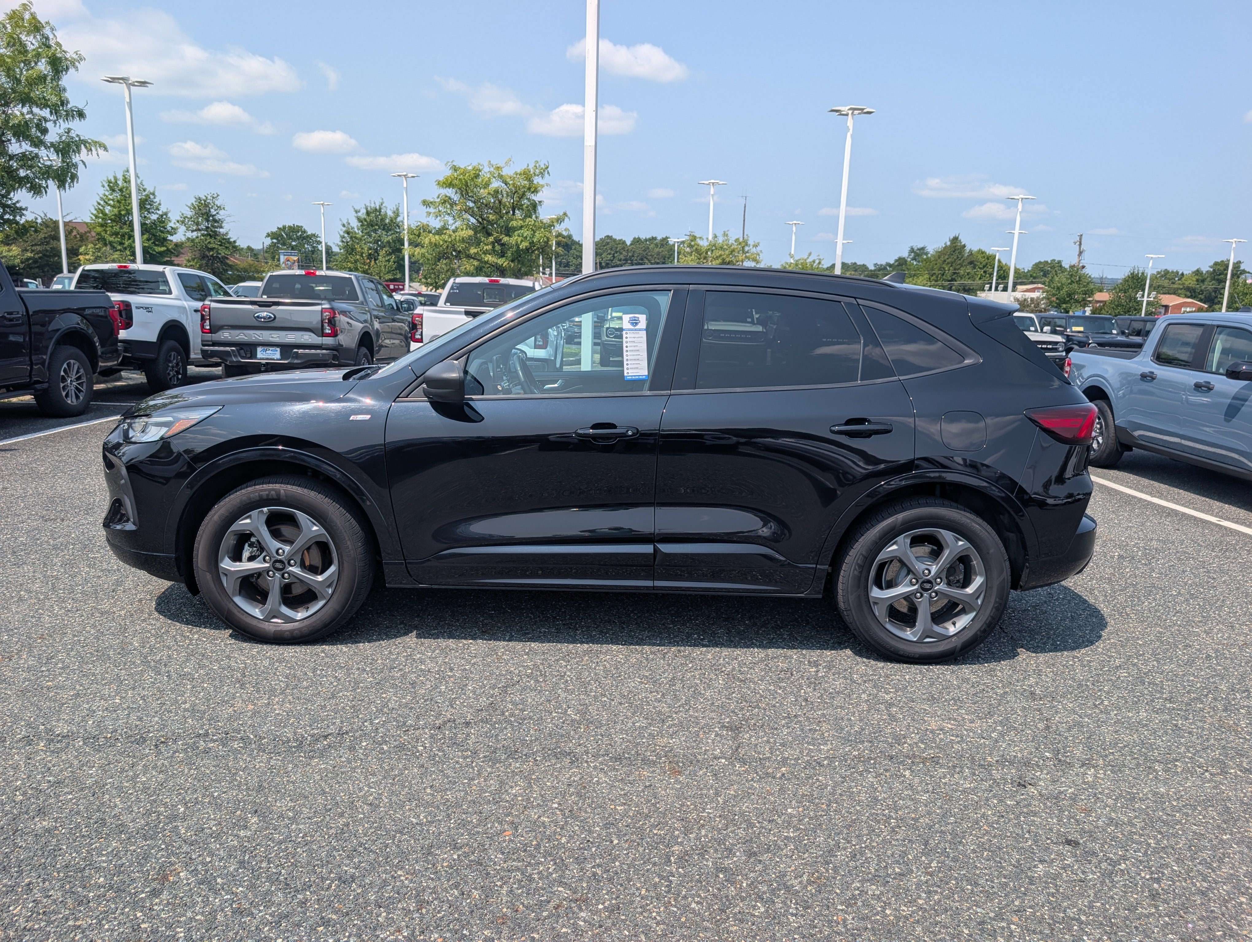 Certified 2024 Ford Escape ST-Line AWD/4WD image 7