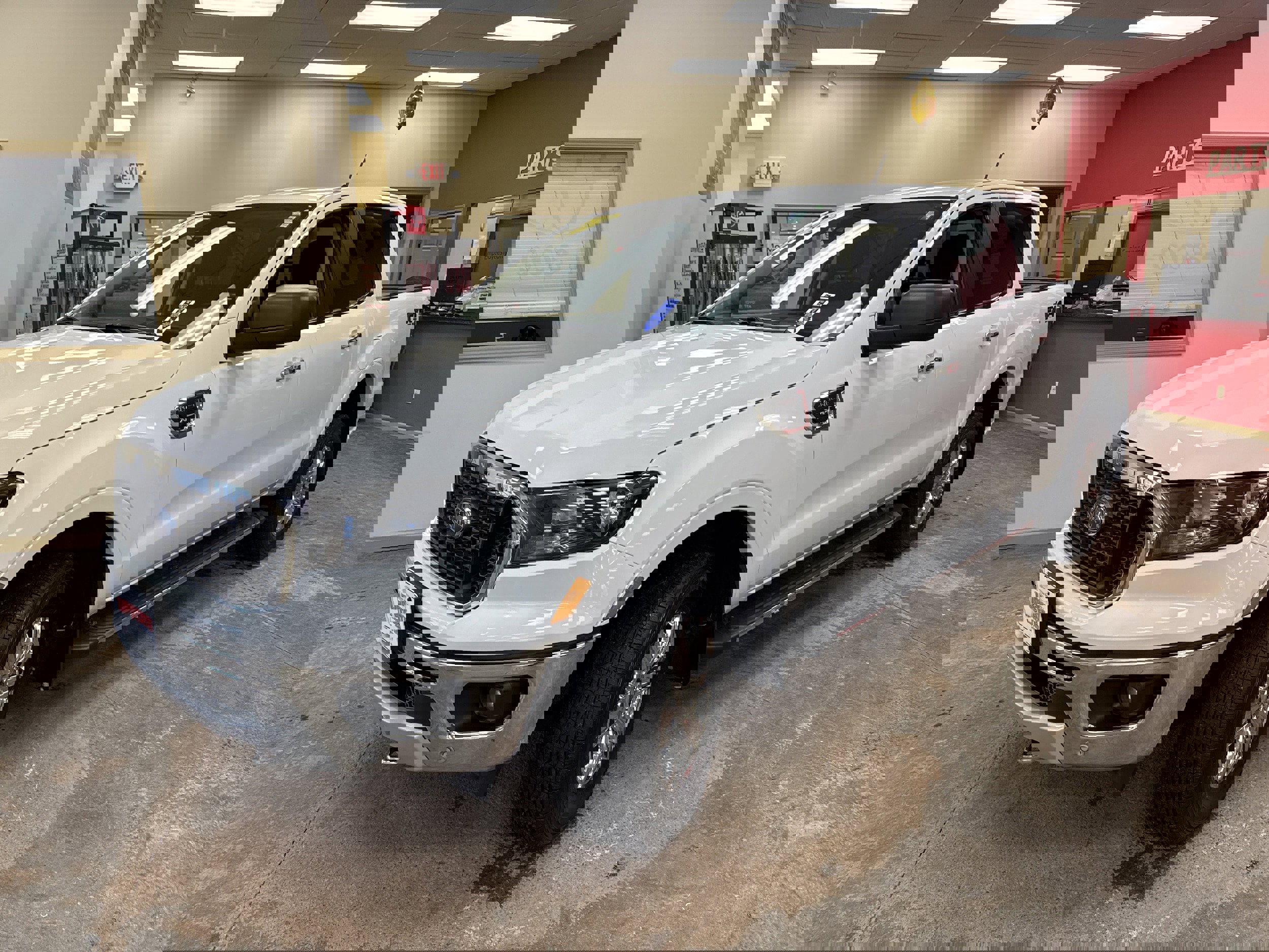 Used 2019 Ford Ranger XLT w/ FX4 Off-Road Package image 3