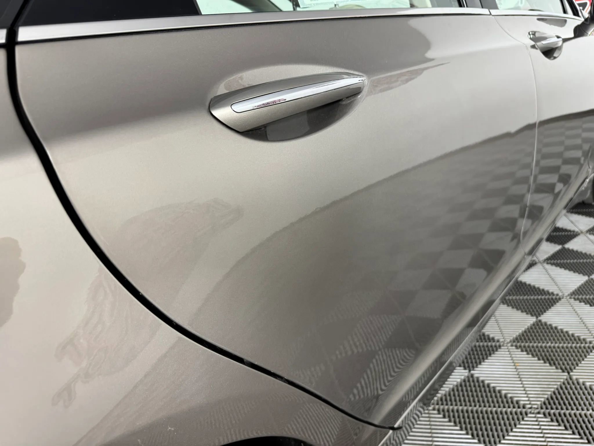 Used 2020 Lincoln MKZ Reserve FWD image 33