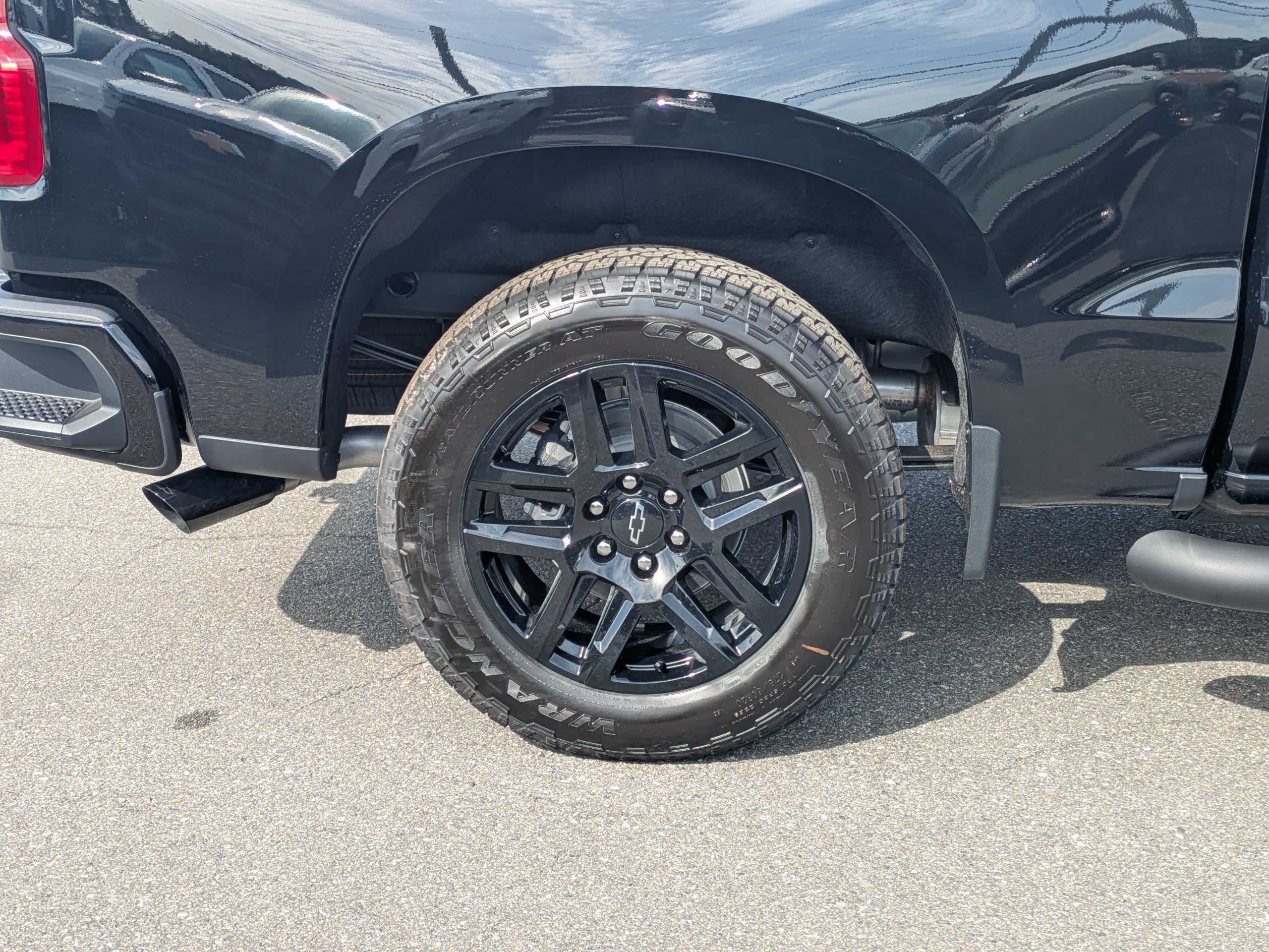 New 2026 Chevrolet Silverado 1500 Custom AWD/4WD image 11