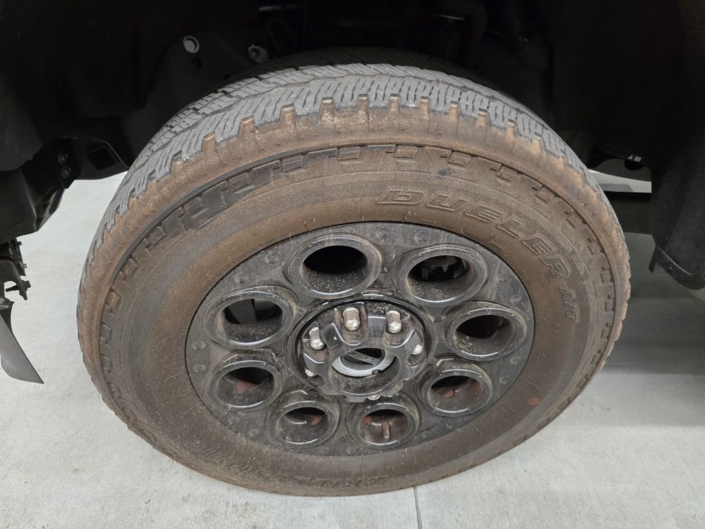 Used 2024 Ford F250 Lariat w/ Black Appearance Package image 11