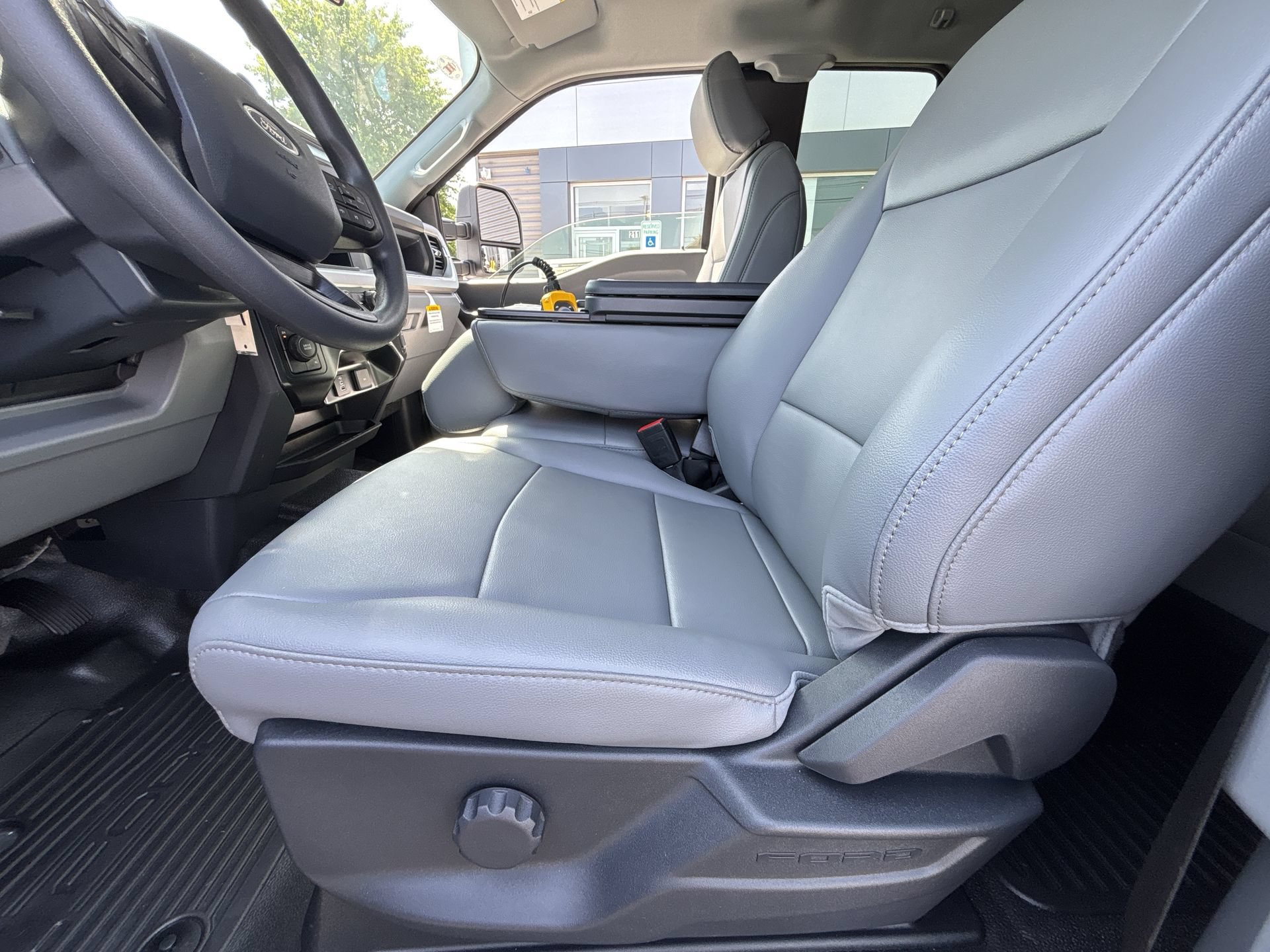 New 2026 Ford F550 4x4 Supercab Super Duty image 14