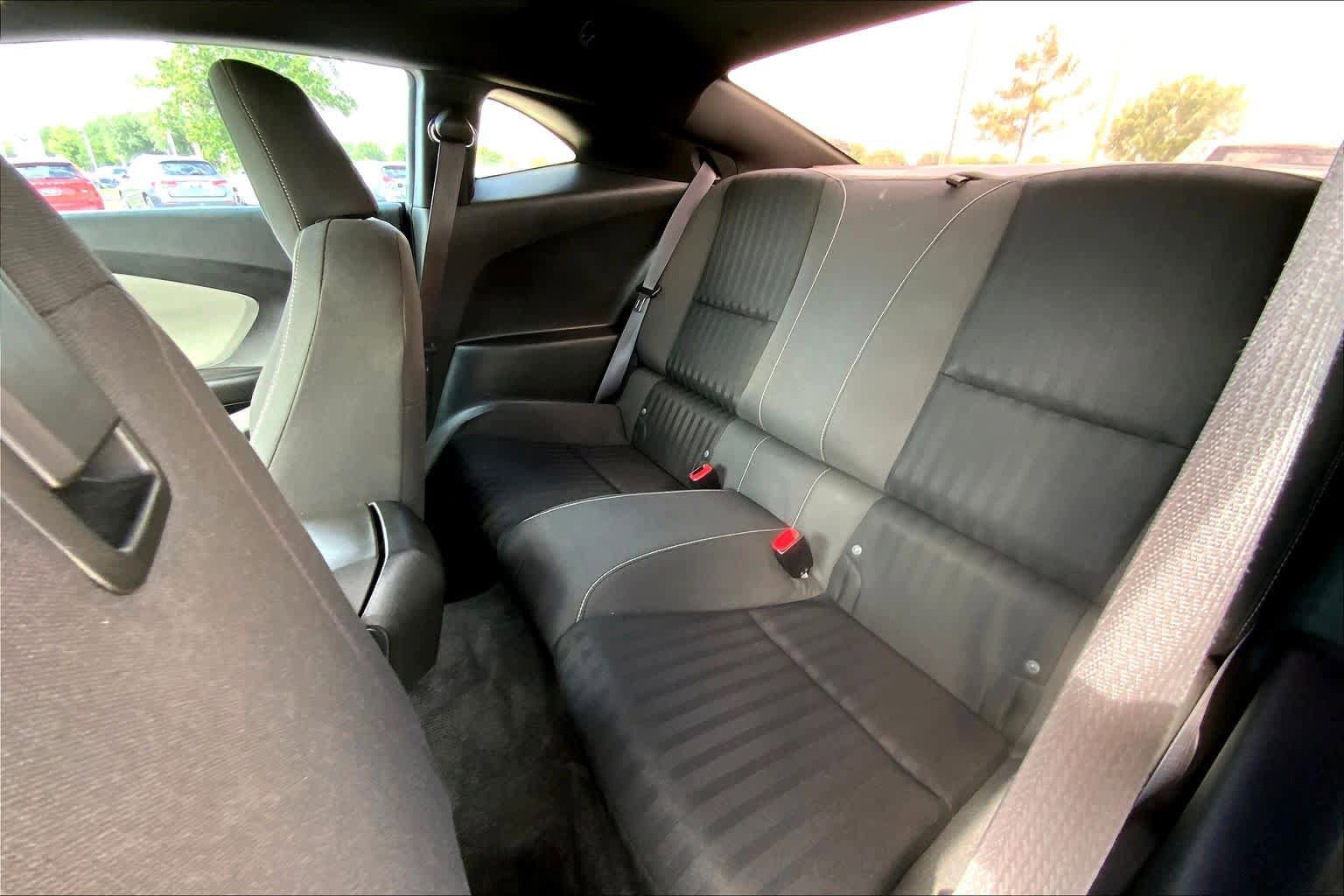 Used 2015 Chevrolet Camaro LS RWD image 17