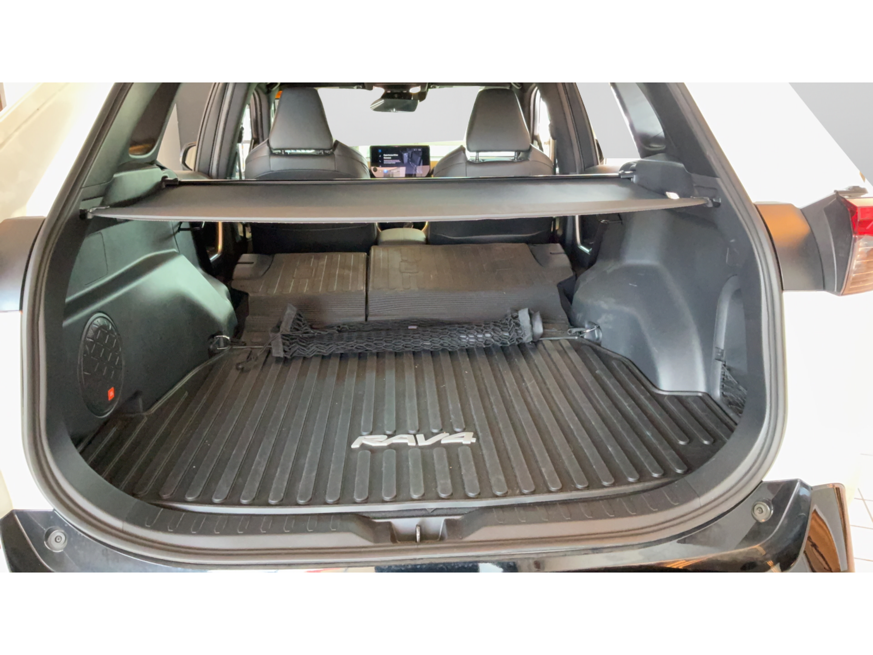 Used 2024 Toyota RAV4 XSE w/ Advanced Technology Package AWD/4WD image 35