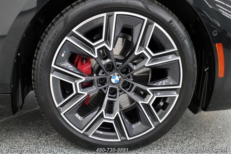 Used 2026 BMW 530i w/ M Sport Package RWD image 17