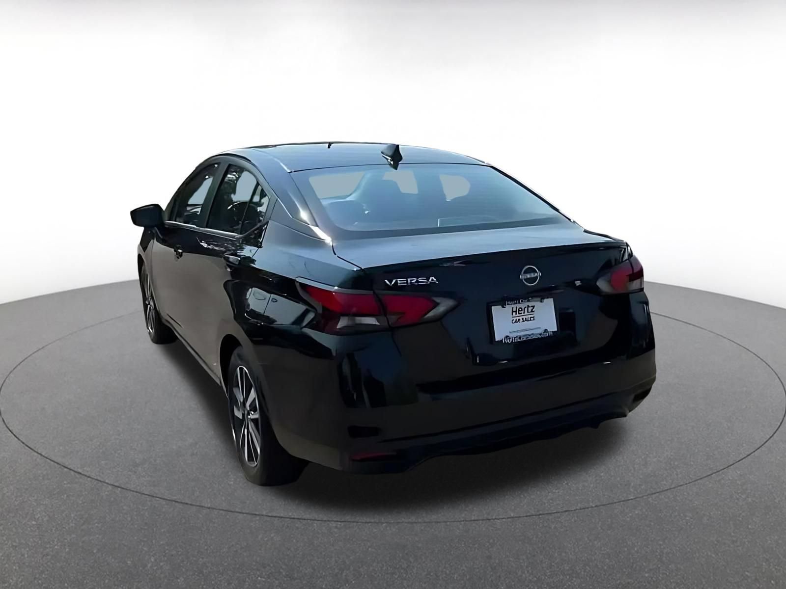 Used 2025 Nissan Versa SV FWD image 11