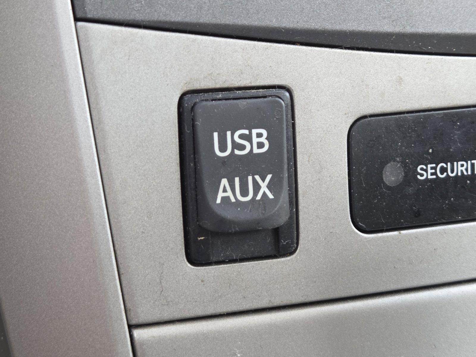Used 2013 Toyota Corolla LE FWD image 5