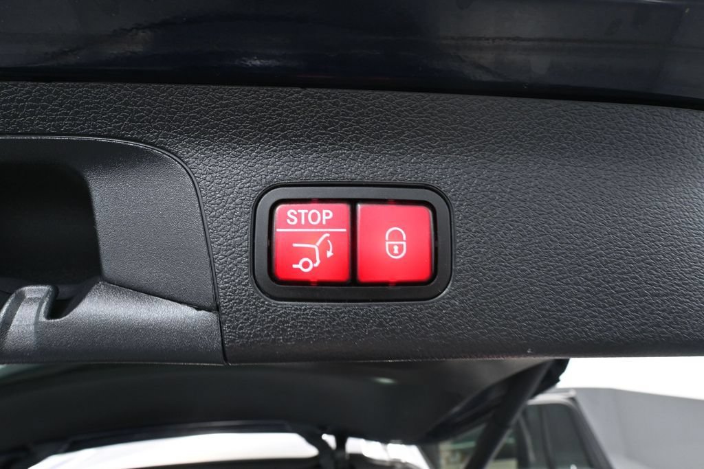 Used 2021 Mercedes-Benz GLS 450 4MATIC image 45