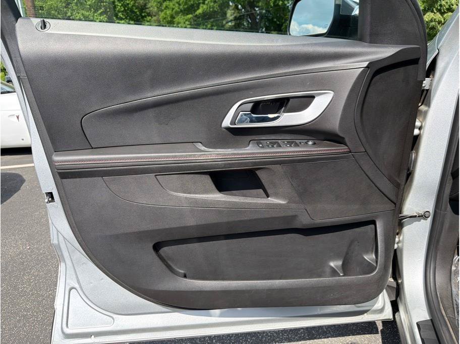 Used 2011 Chevrolet Equinox LT w/ Driver Convenience Package FWD image 8