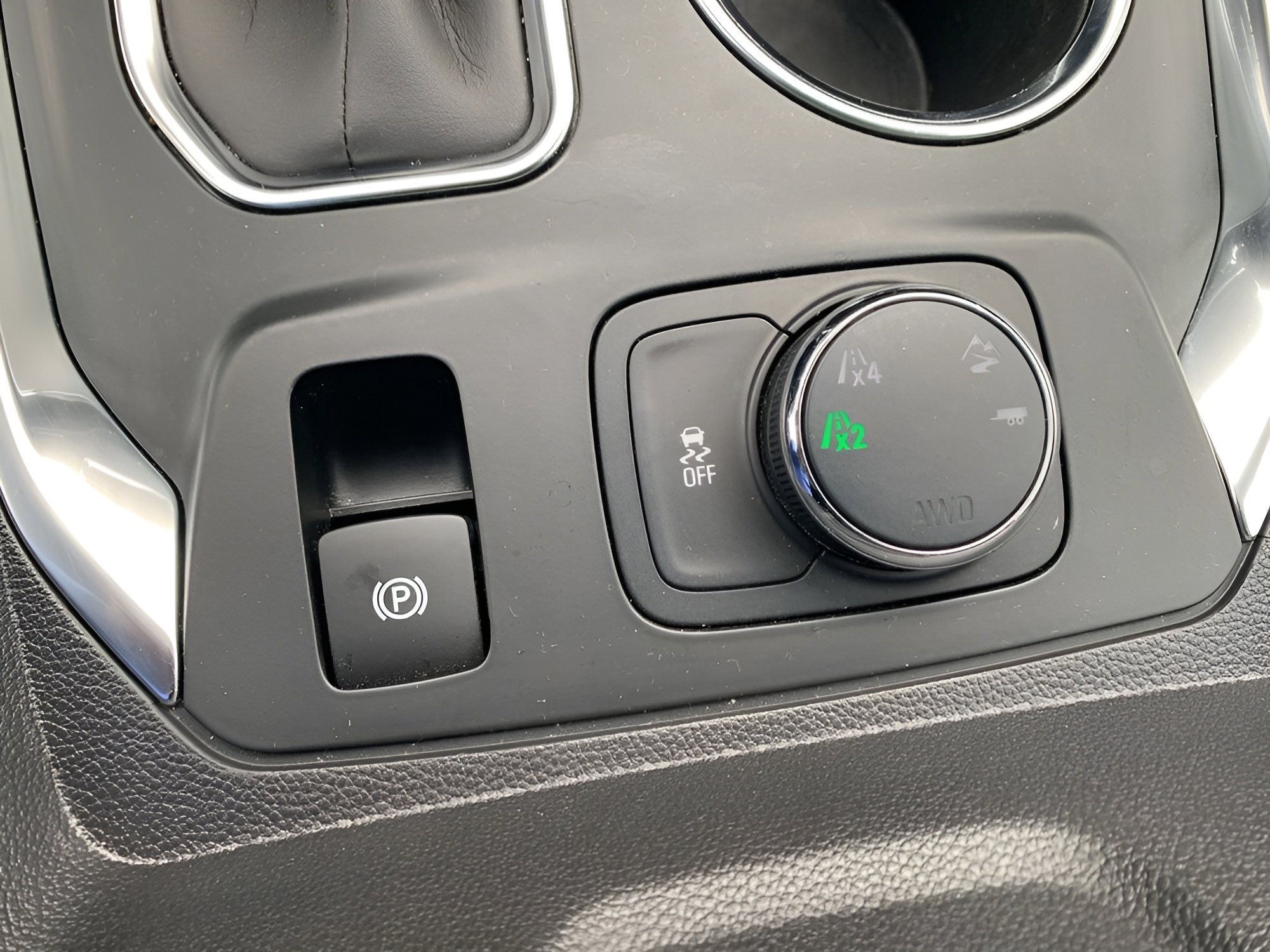 Used 2021 Chevrolet Traverse LT w/ LPO, Floor Liner Package image 10