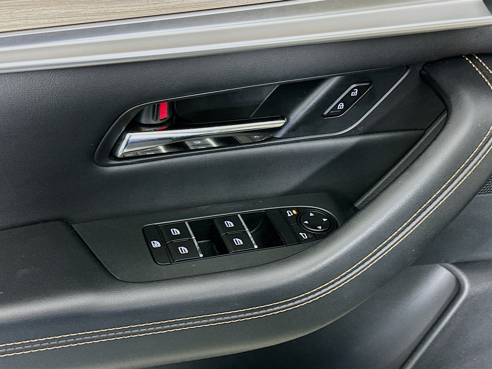 Used 2024 MAZDA CX-90 Plug-In Hybrid w/ Premium Pkg AWD/4WD image 15