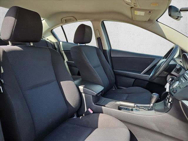 Used 2011 MAZDA MAZDA3 i Touring image 18