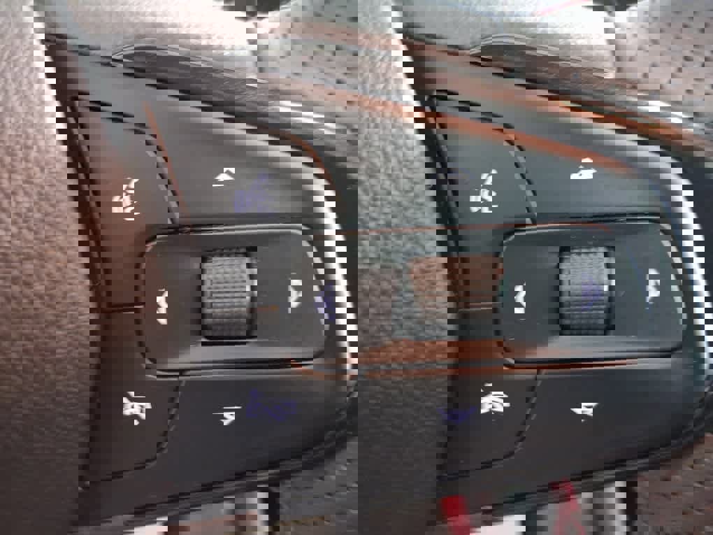 Used 2023 Chevrolet TrailBlazer RS w/ Sun and Liftgate Package image 36