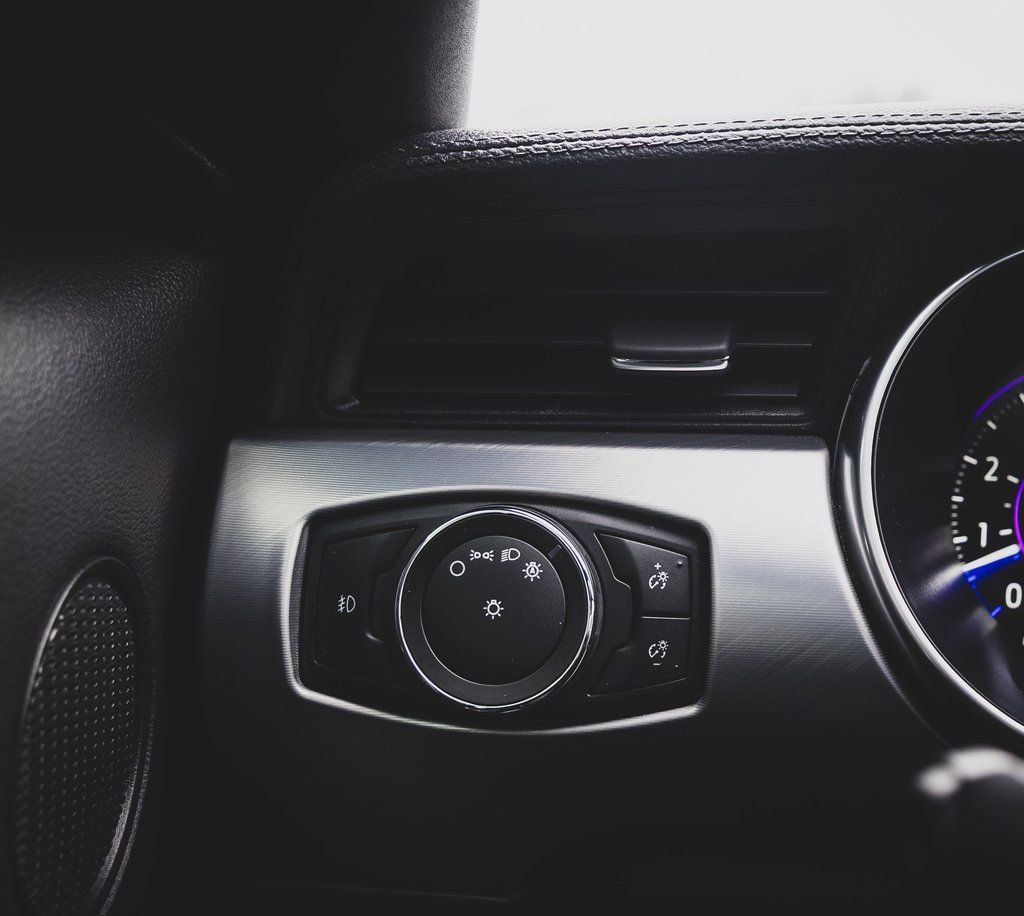 Used 2018 Ford Mustang GT Premium image 13