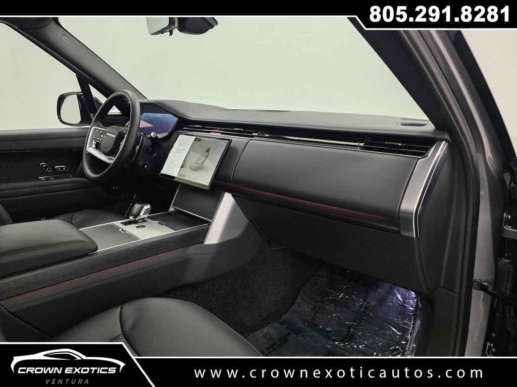 Used 2024 Land Rover Range Rover SV AWD/4WD image 13