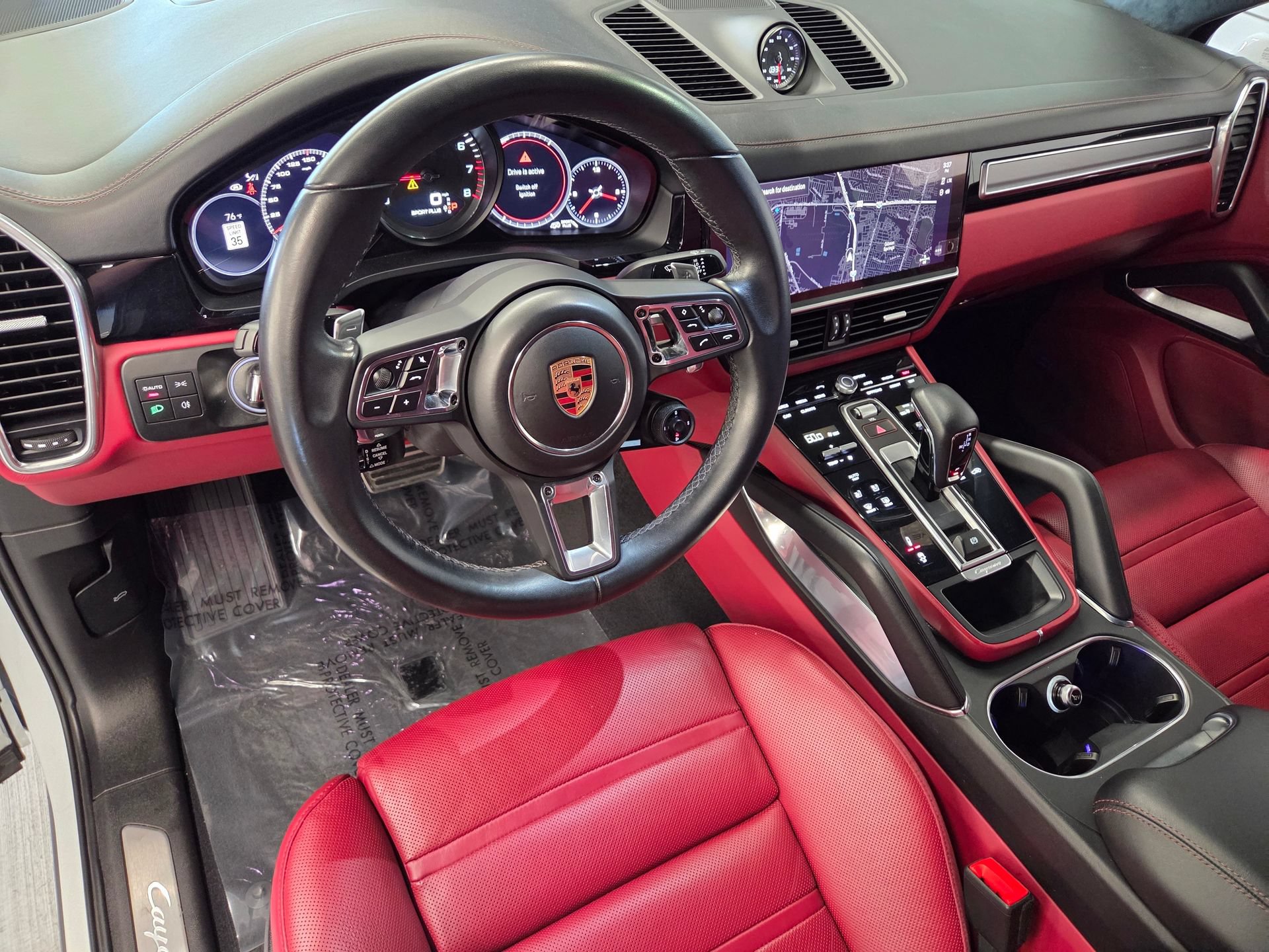 Certified 2023 Porsche Cayenne Turbo AWD/4WD image 4