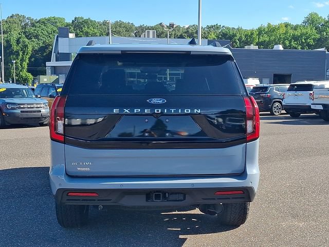 Certified 2025 Ford Expedition Active AWD/4WD image 5
