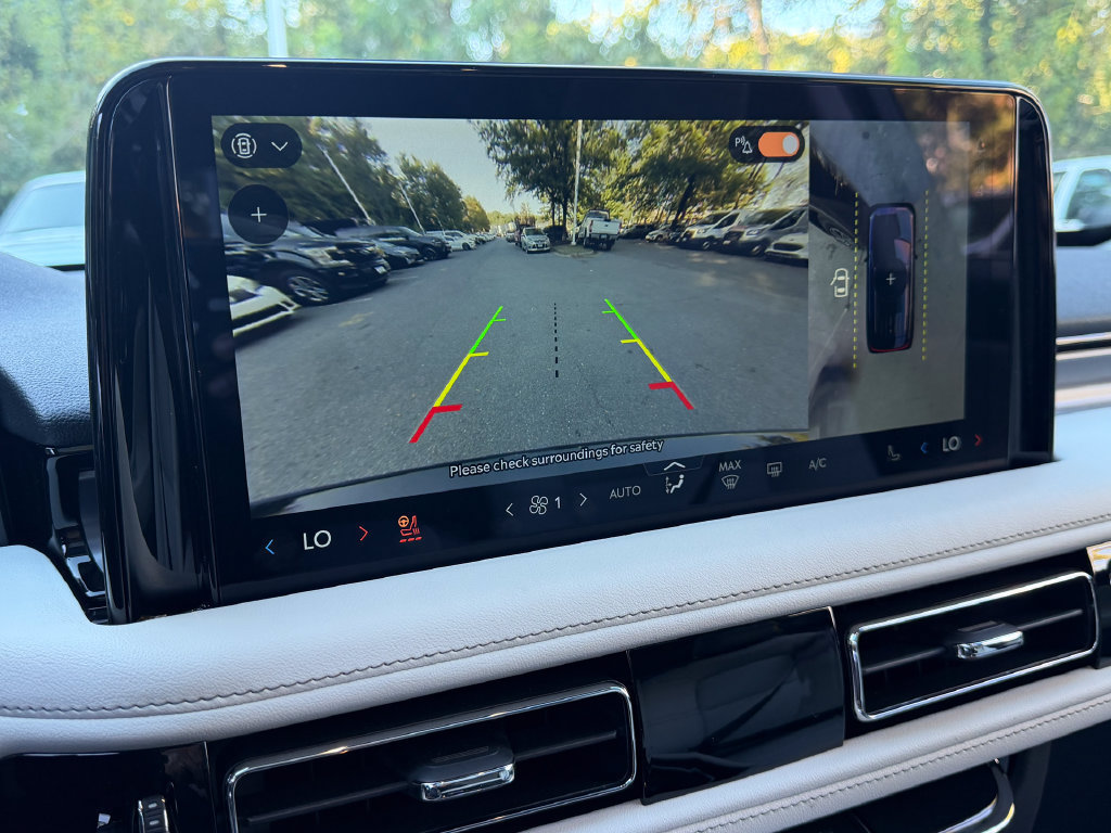 New 2026 Lincoln Aviator AWD image 18