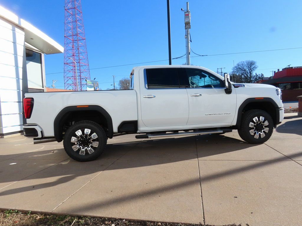 New 2026 GMC Sierra 2500 Denali w/ Denali Reserve Package image 8