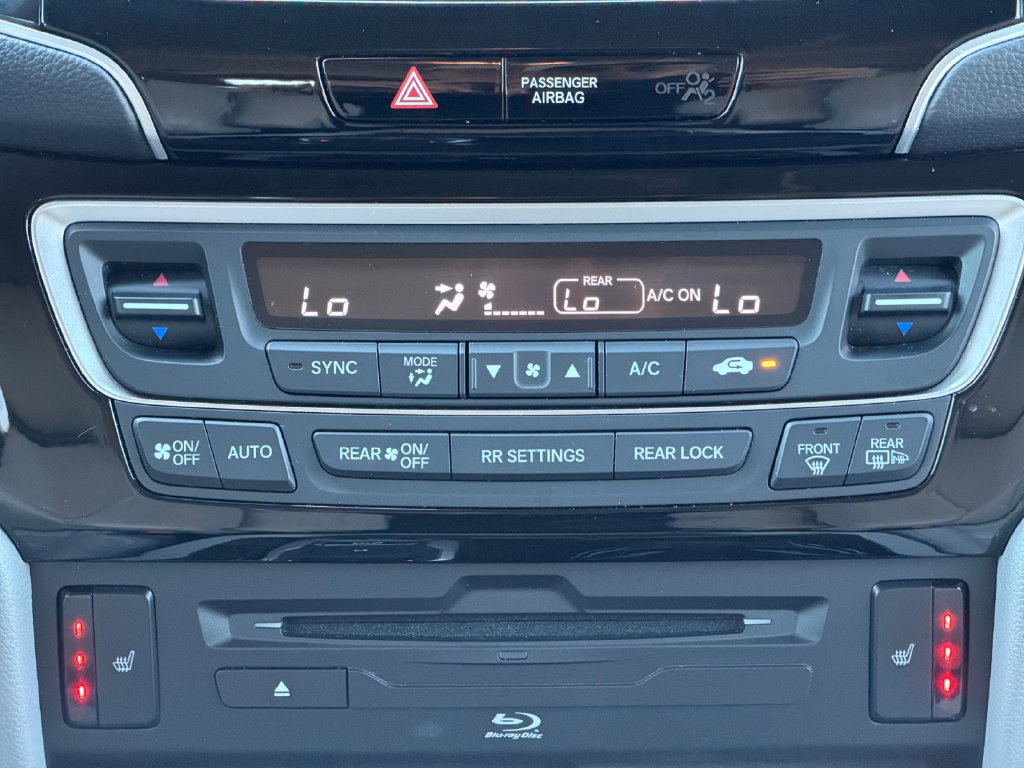 Used 2021 Honda Pilot Touring image 13