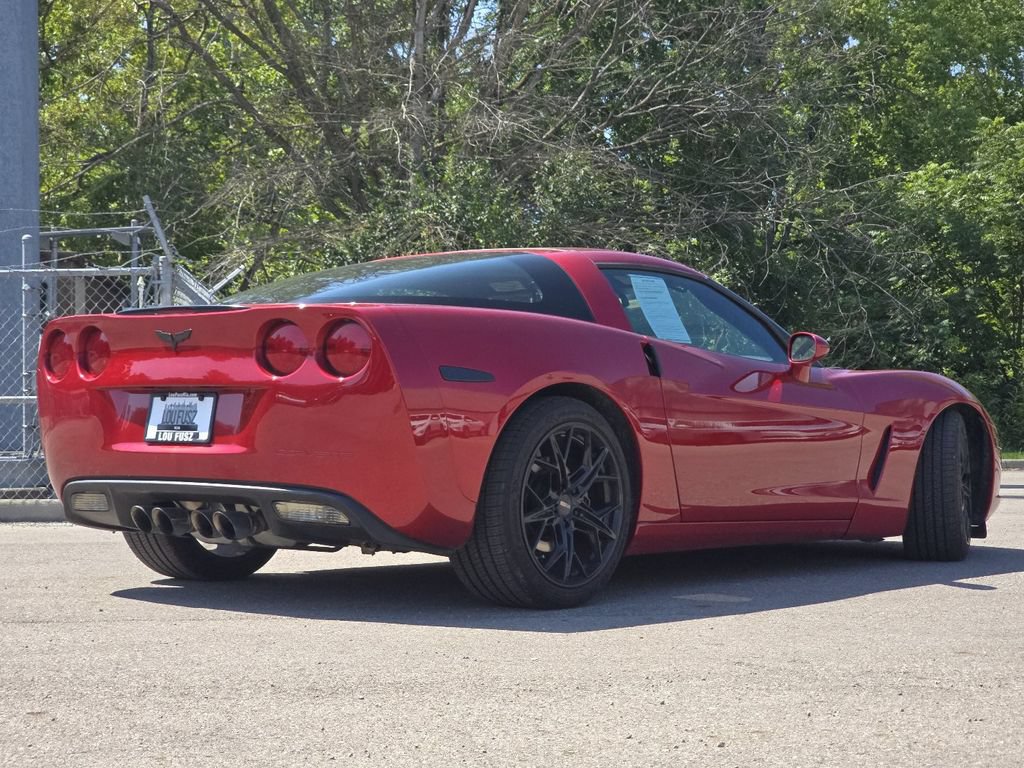 Used 2005 Chevrolet Corvette Coupe w/ Preferred Equipment Group RWD image 13