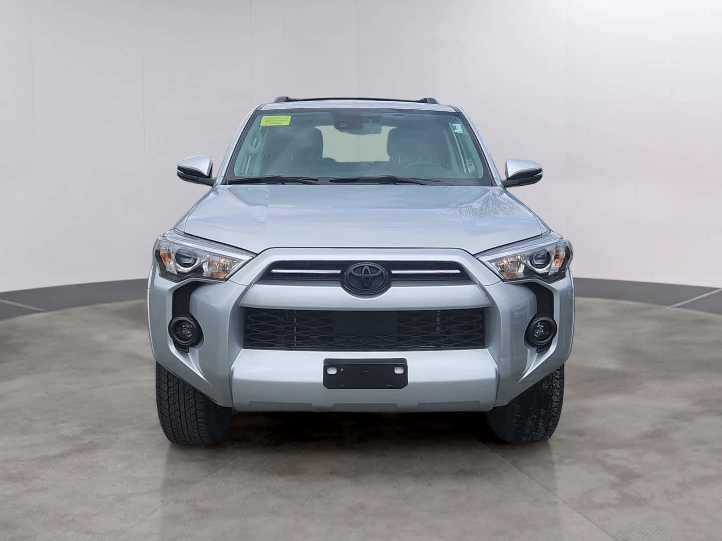 Used 2023 Toyota 4Runner SR5 Premium w/ Moonroof Package AWD/4WD image 2