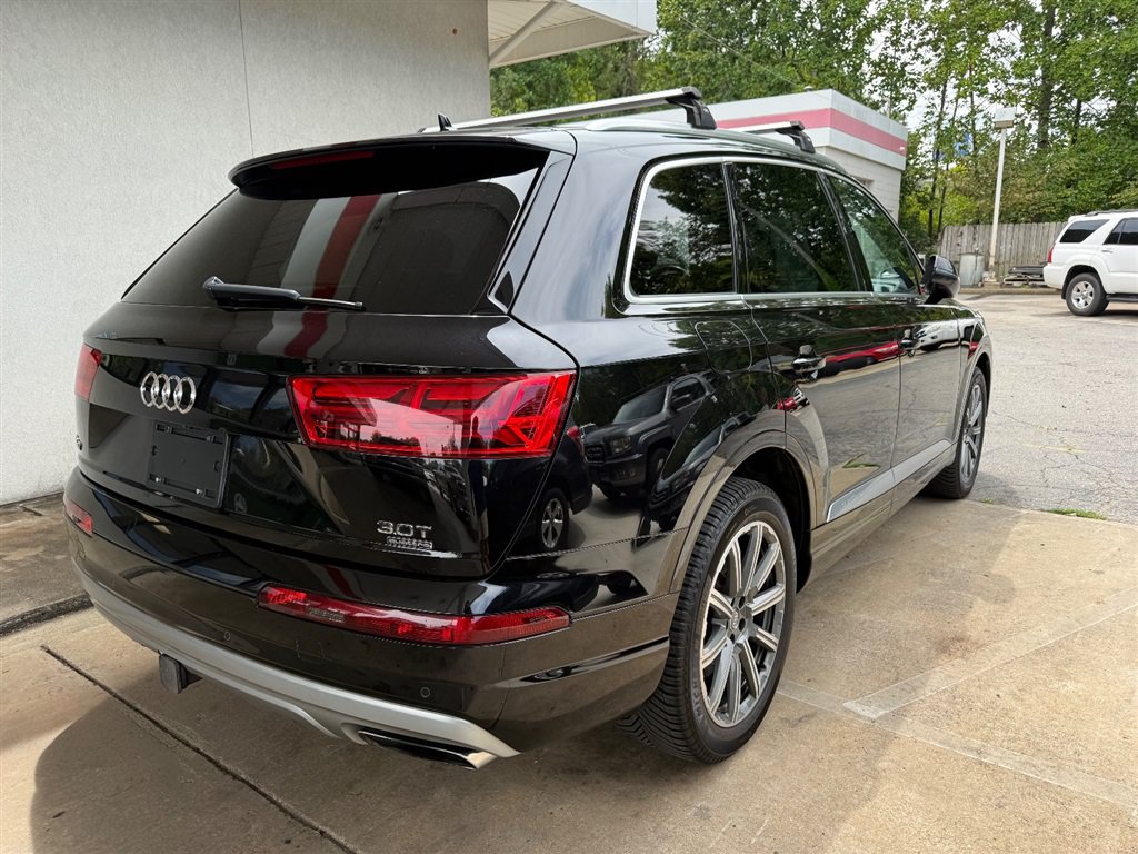 Used 2018 Audi Q7 3.0T Prestige AWD/4WD image 3