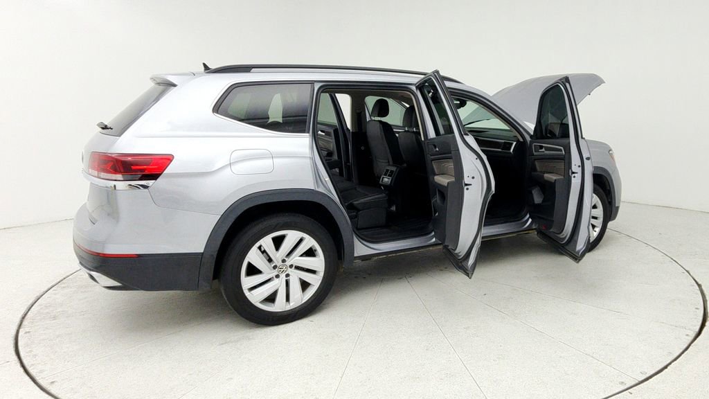 Used 2021 Volkswagen Atlas SE image 14