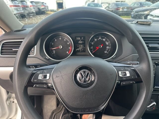 Used 2016 Volkswagen Jetta SE FWD image 12