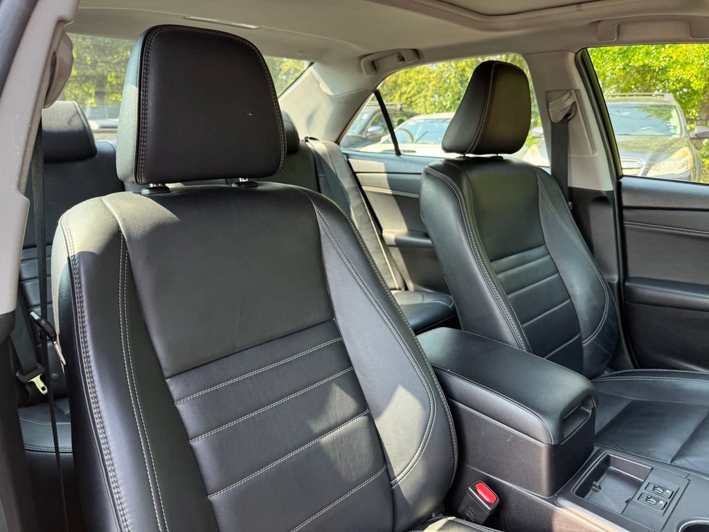 Used 2016 Toyota Camry XLE w/ Moonroof Package FWD image 22