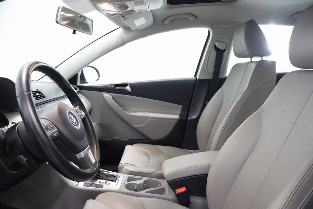 Used 2010 Volkswagen Passat Komfort image 13