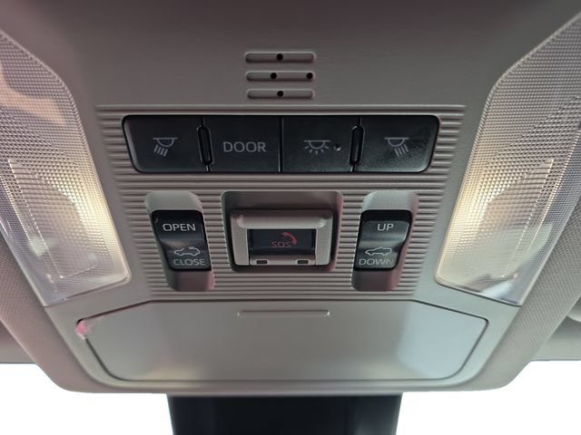 Used 2022 Toyota RAV4 XLE w/ Convenience Package AWD/4WD image 24