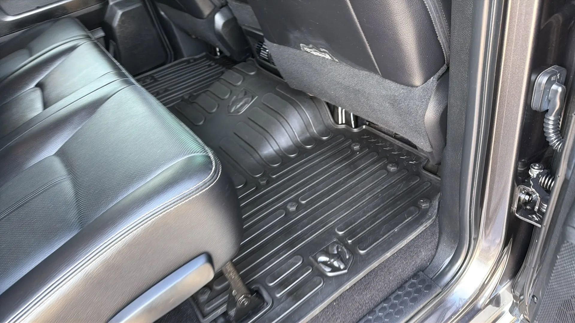 Used 2018 RAM 3500 Laramie image 70