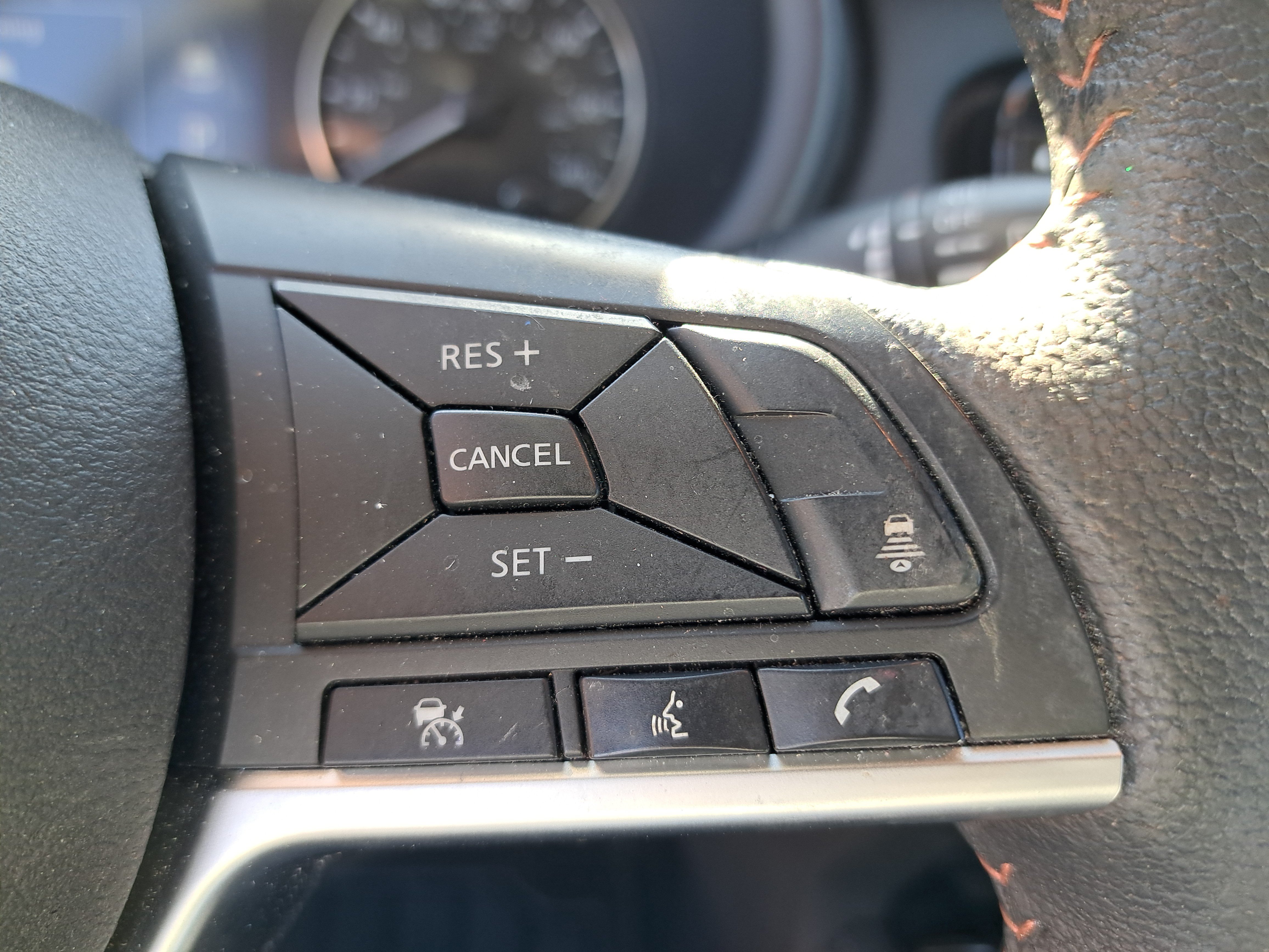 Certified 2024 Nissan Kicks SR w/ SR Premium Package FWD image 25