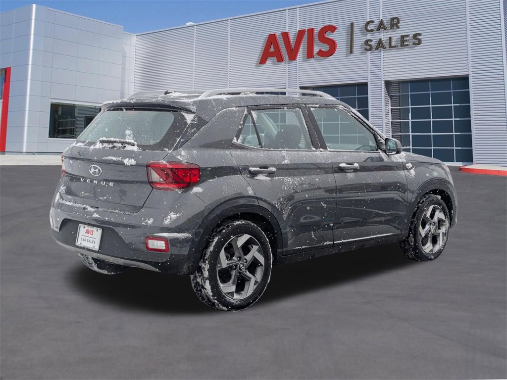 Used 2025 Hyundai Venue SEL image 6