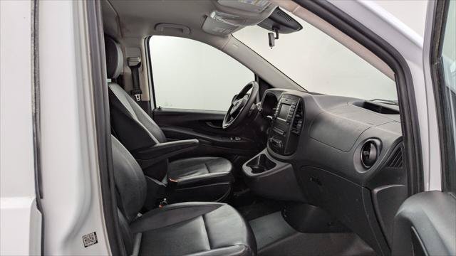 Used 2016 Mercedes-Benz Metris Passenger image 19
