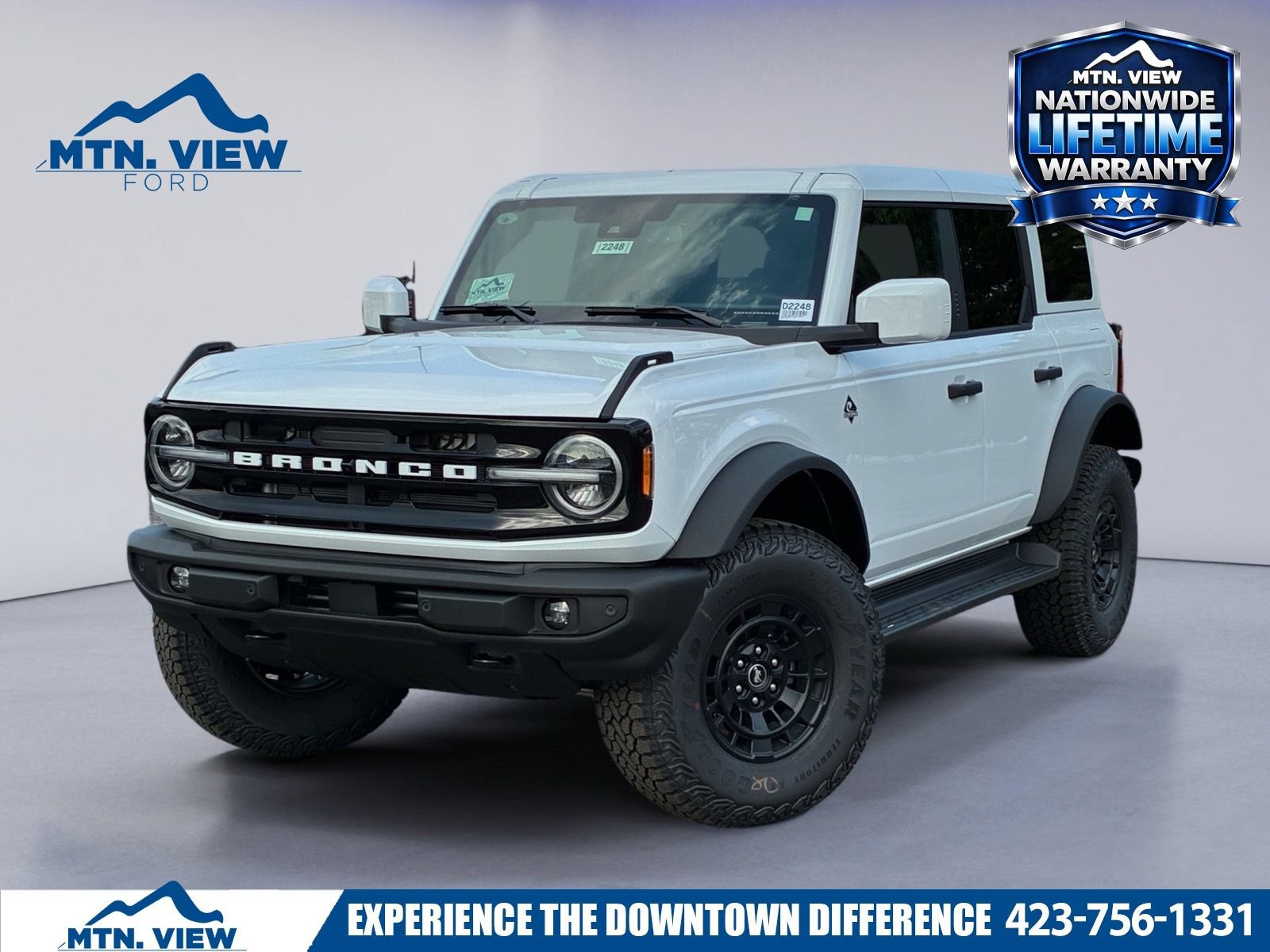 New 2026 Ford Bronco Outer Banks w/ Sasquatch Package