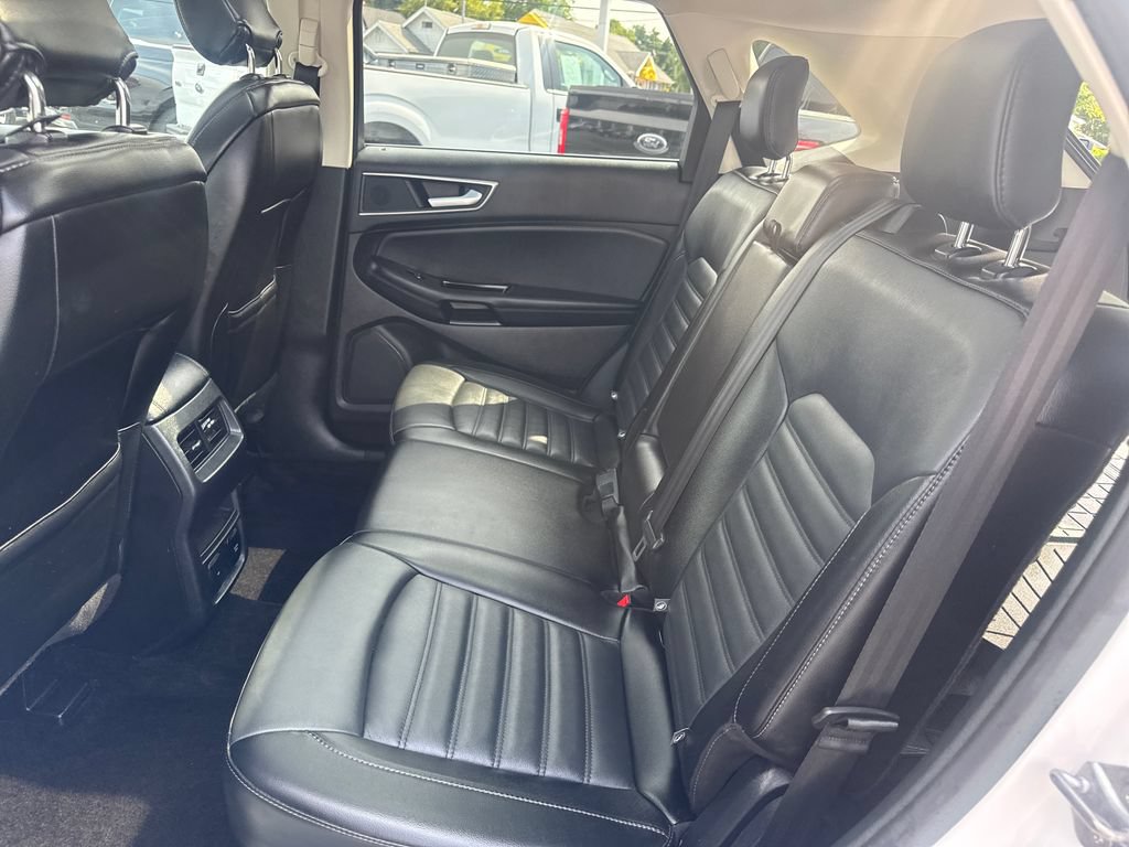 Used 2018 Ford Edge SEL w/ Equipment Group 201A AWD/4WD image 20