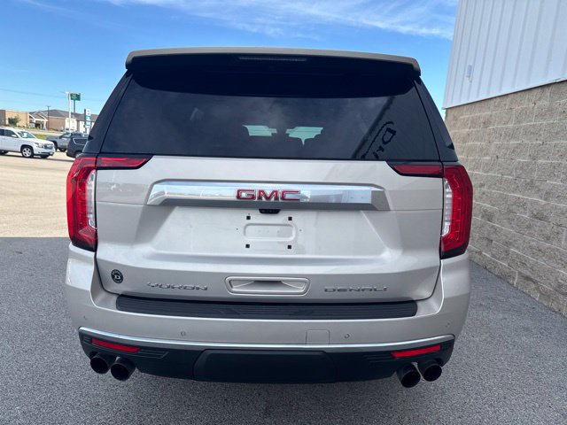 Used 2021 GMC Yukon Denali w/ Denali Premium Package AWD/4WD image 8