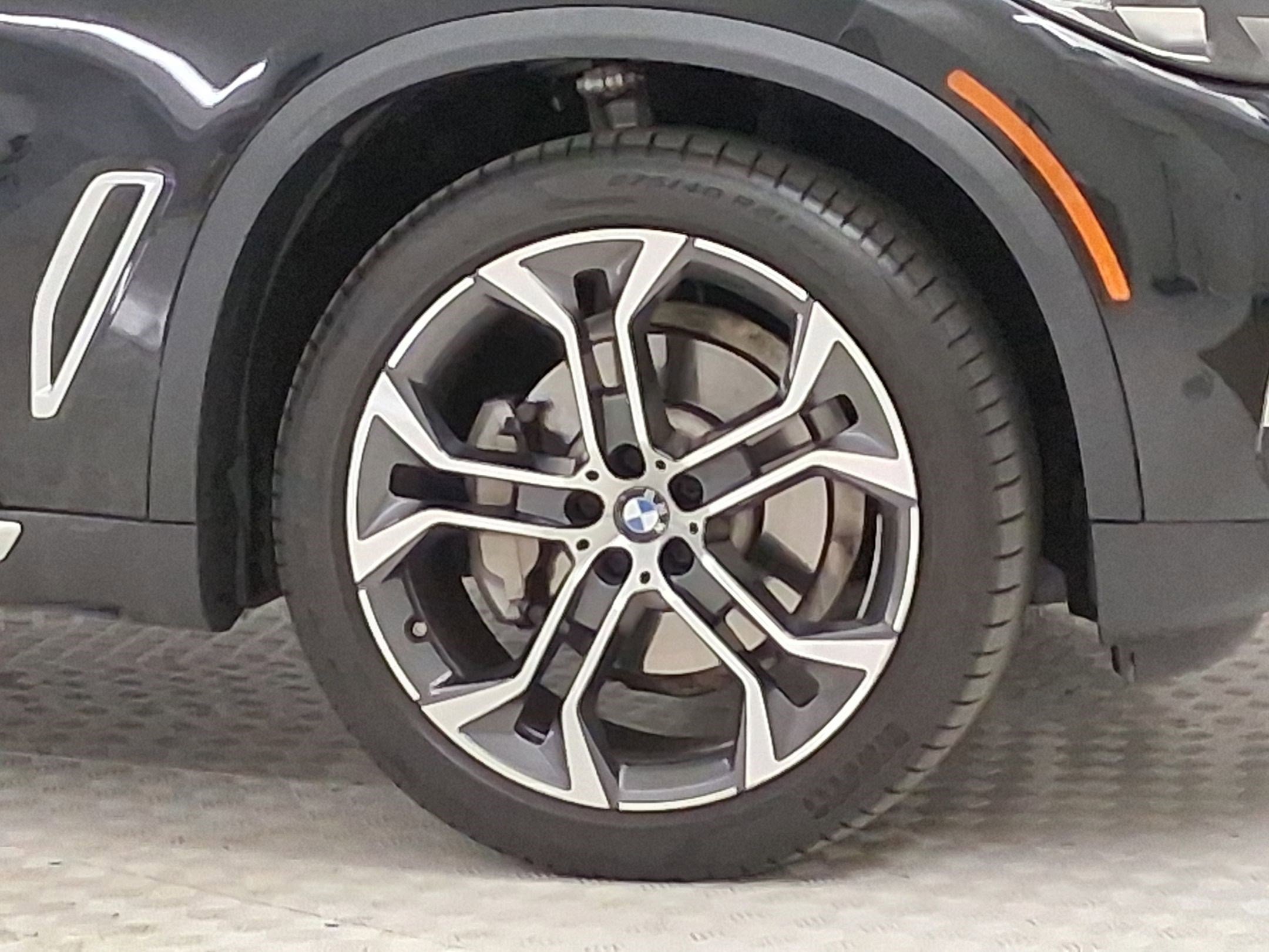 Used 2023 BMW X5 sDrive40i w/ Climate Comfort Package image 10