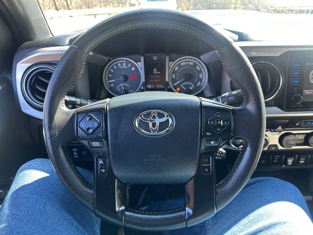 Used 2019 Toyota Tacoma Limited image 34